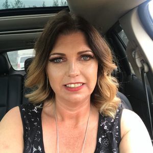 Meet your Posher, Remona